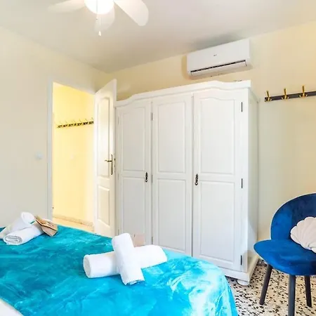 别墅 Spanish Style-villa, Heated Pool & Sea View