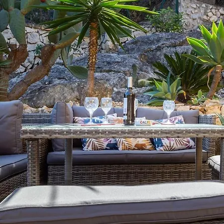 Spanish Style-villa, Heated Pool & Sea View