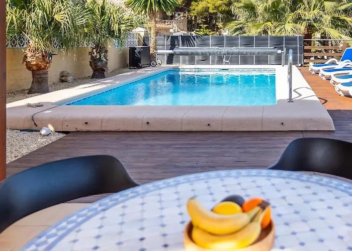 Spanish Style-villa, Heated Pool & Sea View