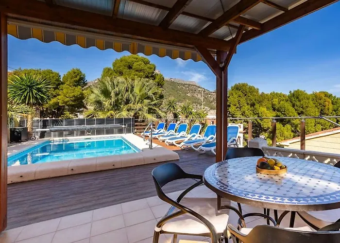 Spanish Style-villa, Heated Pool & Sea View Calpe