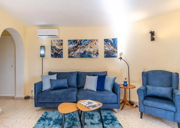 Spanish Style-villa, Heated Pool & Sea View Villa