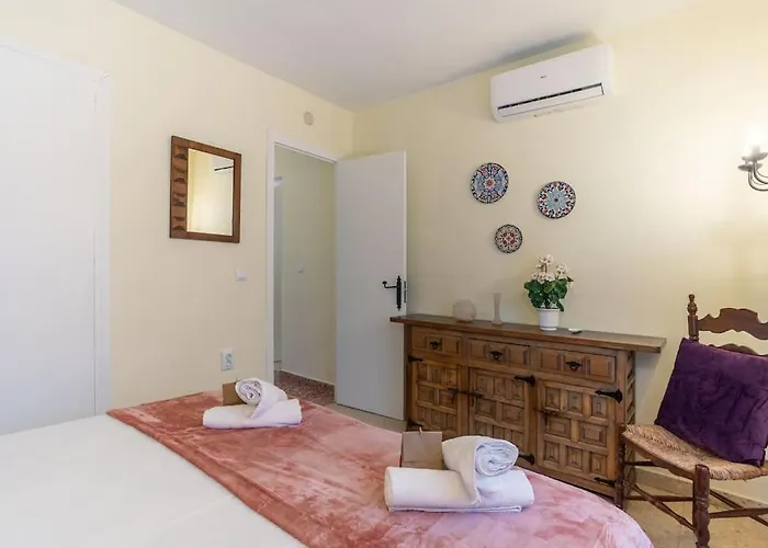 Spanish Style-villa, Heated Pool & Sea View Villa *