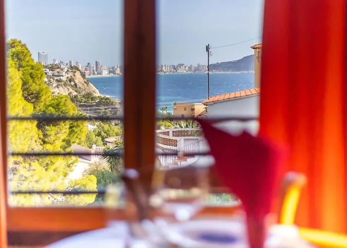 Villa Spanish Style-villa, Heated Pool & Sea View *