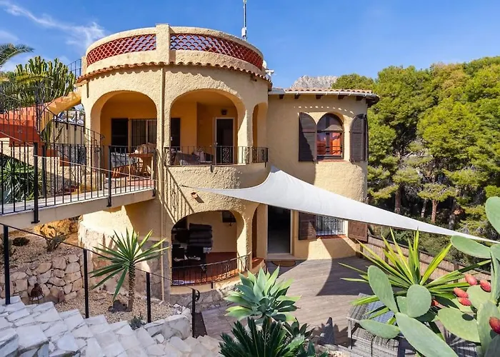 Spanish Style-villa, Heated Pool & Sea View