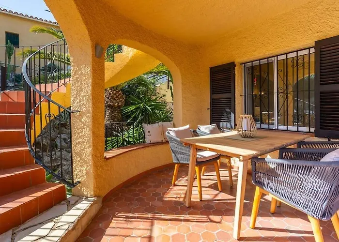 Spanish Style-villa, Heated Pool & Sea View *