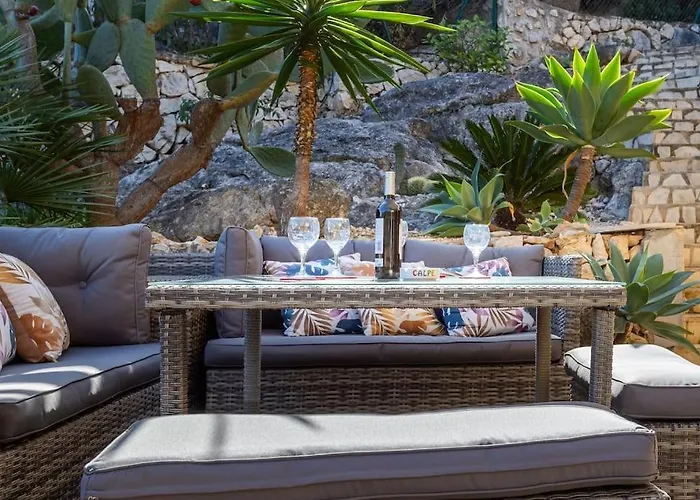 Spanish Style-villa, Heated Pool & Sea View